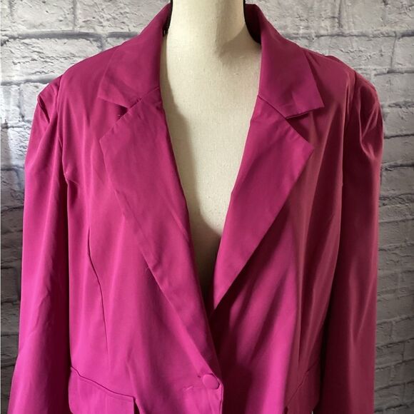 Shein Curve - Women’s Plus Fuschia One-Burton Long Sleeve Blazer - Picture 2 of 6